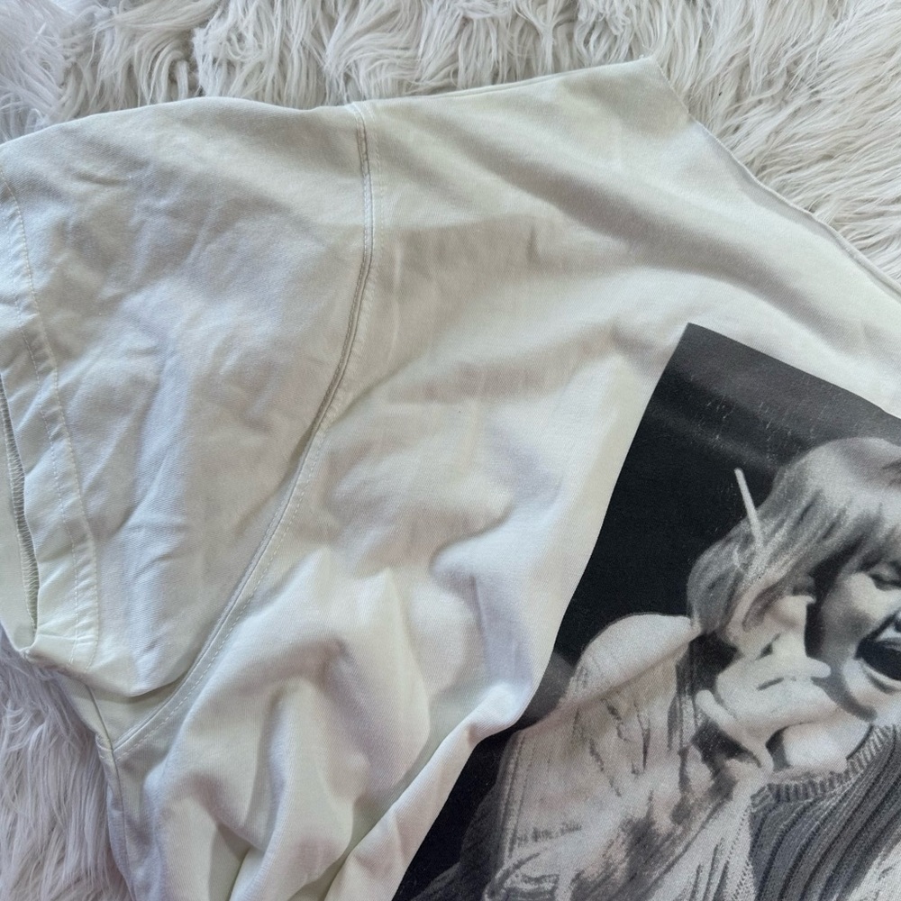 UO • Scream Graphic Off The Shoulder Tee Shirt Dress - Picture 9 of 12